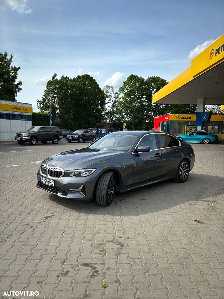 BMW Seria 3 320d xDrive AT Luxury Line - 32