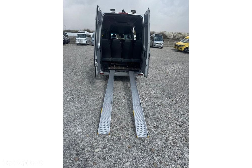 Mercedes-Benz eSprinter - 13