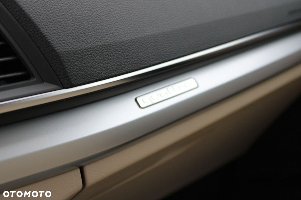 Audi Q5 Sportback - 36