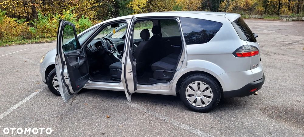Ford S-Max - 14