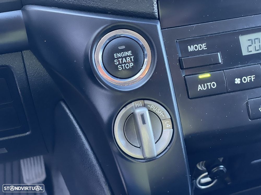 Toyota Land Cruiser VDJ 200 V8 4.5 D-4D - 17