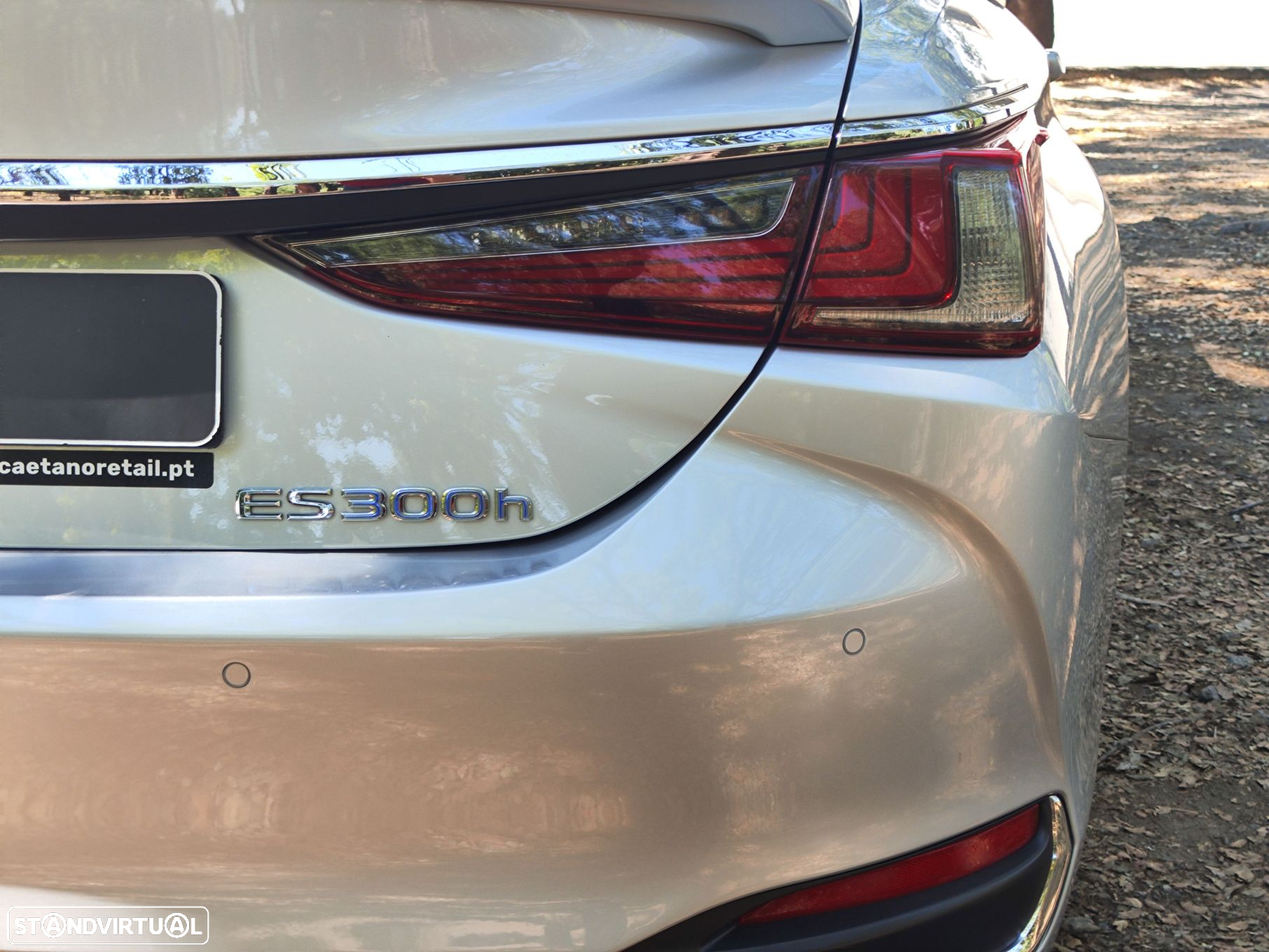 Lexus ES 300h Executive+ - 17
