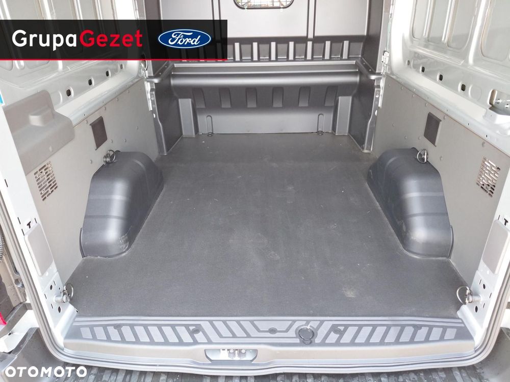 Ford Transit - 17