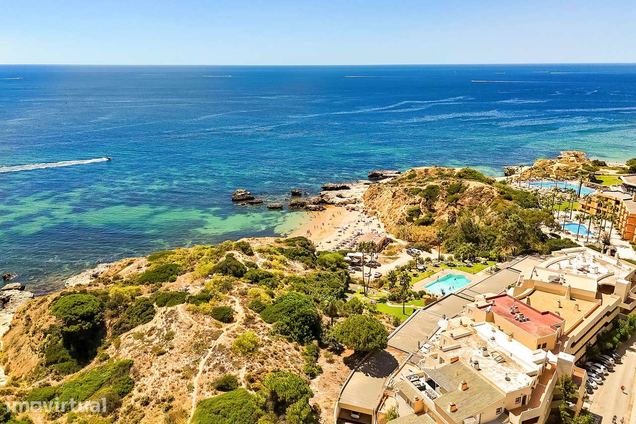 Penthouse em Primeira Linha com Vista Mar e Acesso Direto à Praia - Grande imagem: 4/34