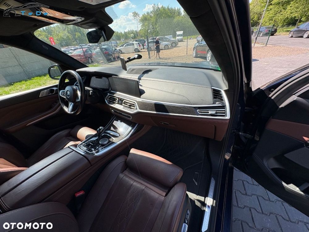 BMW X7 - 28