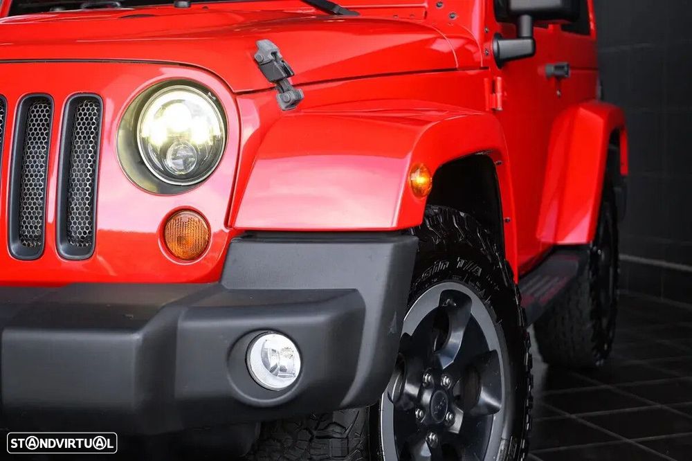 Jeep Wrangler 2.8 CRD Auto Sport - 13