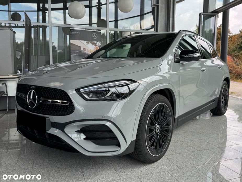 Mercedes-Benz GLA 200 AMG Line - 2