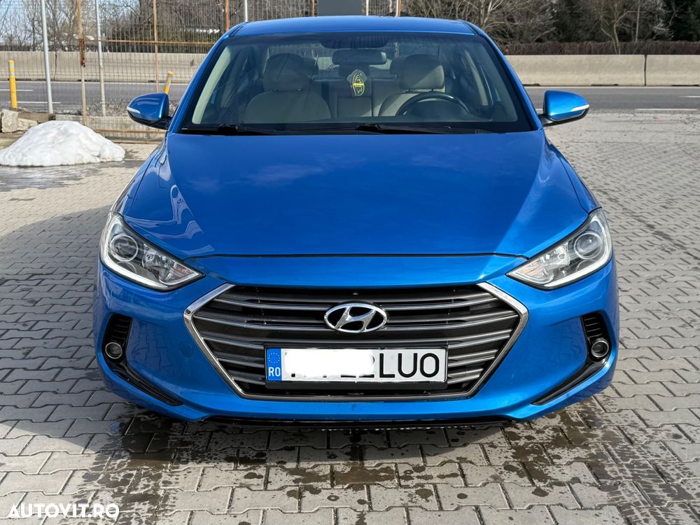 Hyundai Elantra 1.6 CRDI Exclusive - 13