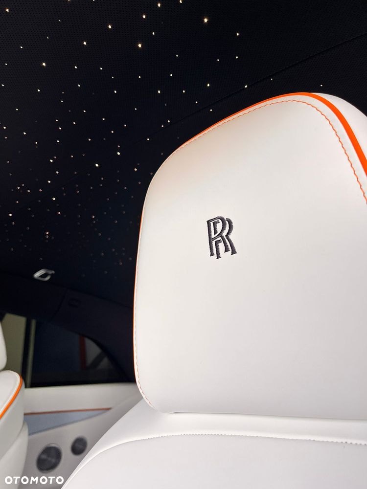 Rolls-Royce Spectre - 18