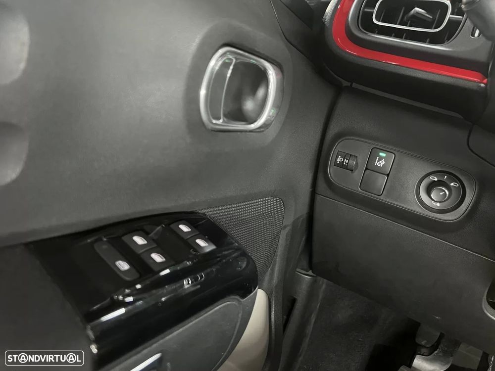 Citroën C3 1.2 PureTech Shine - 37