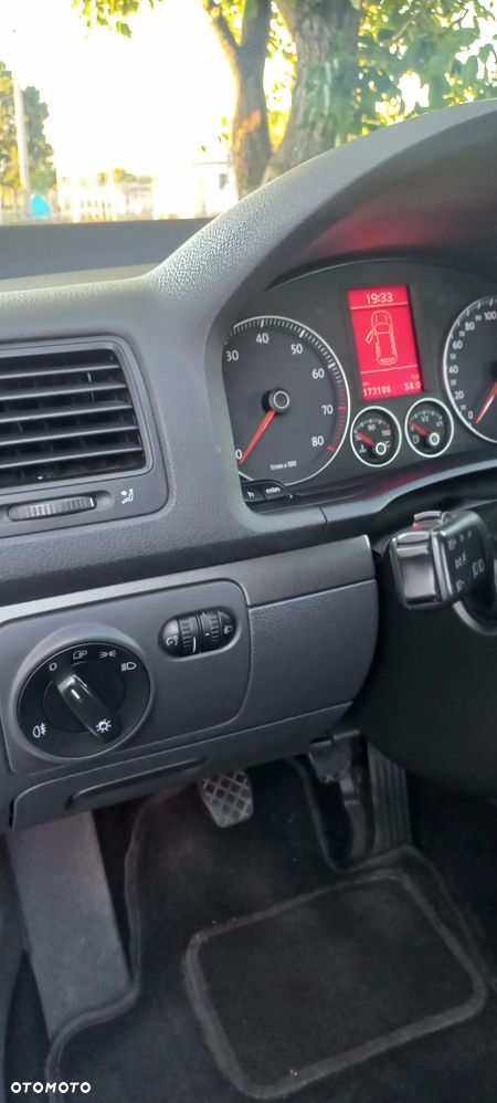 Volkswagen Golf 1.6 Comfortline - 8