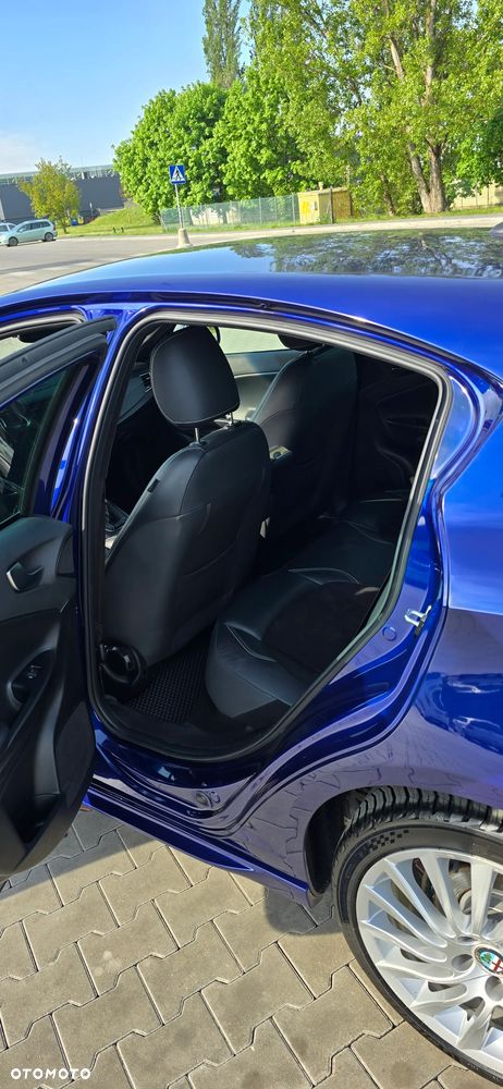 Alfa Romeo Giulietta 2.0 JTDM Exclusive - 17
