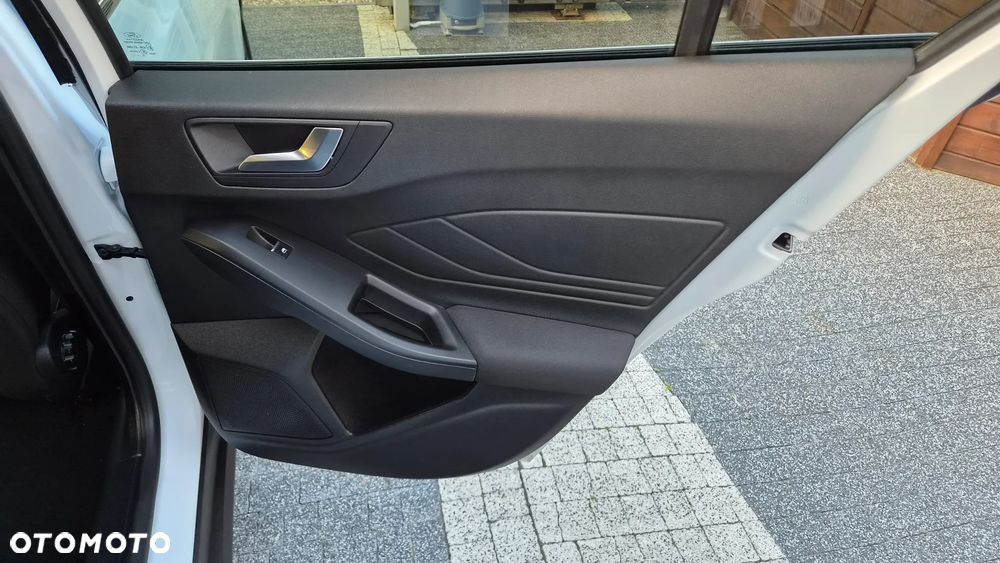 Ford Focus - 22