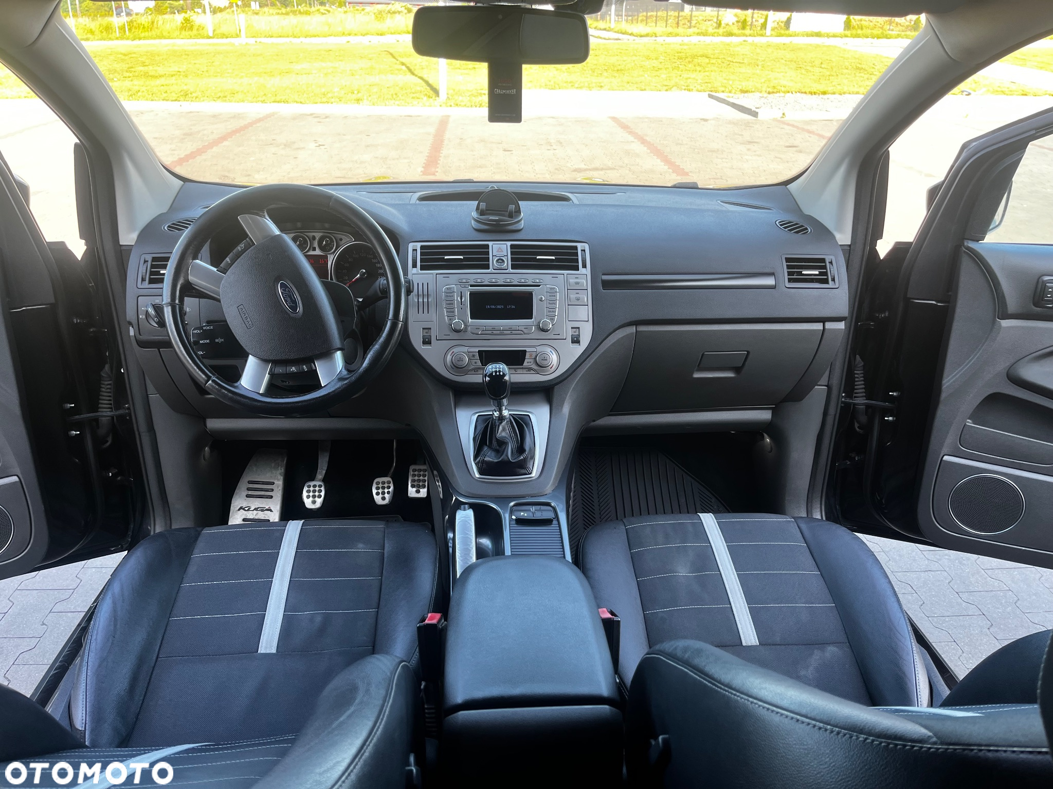 Ford Kuga 2.0 TDCi 4x4 Titanium - 16