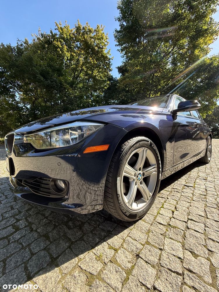 BMW Seria 3 328i xDrive - 17