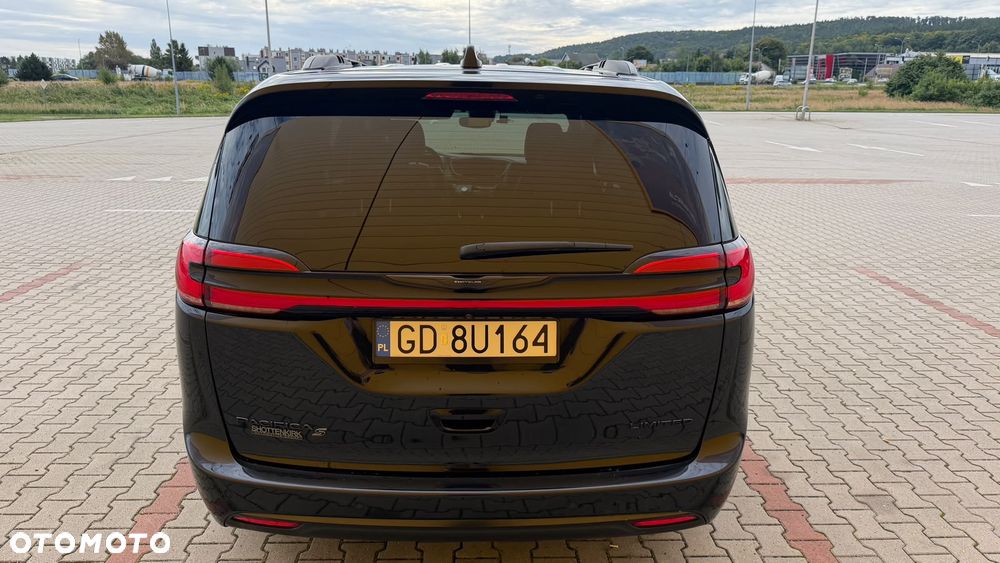 Chrysler Pacifica - 4