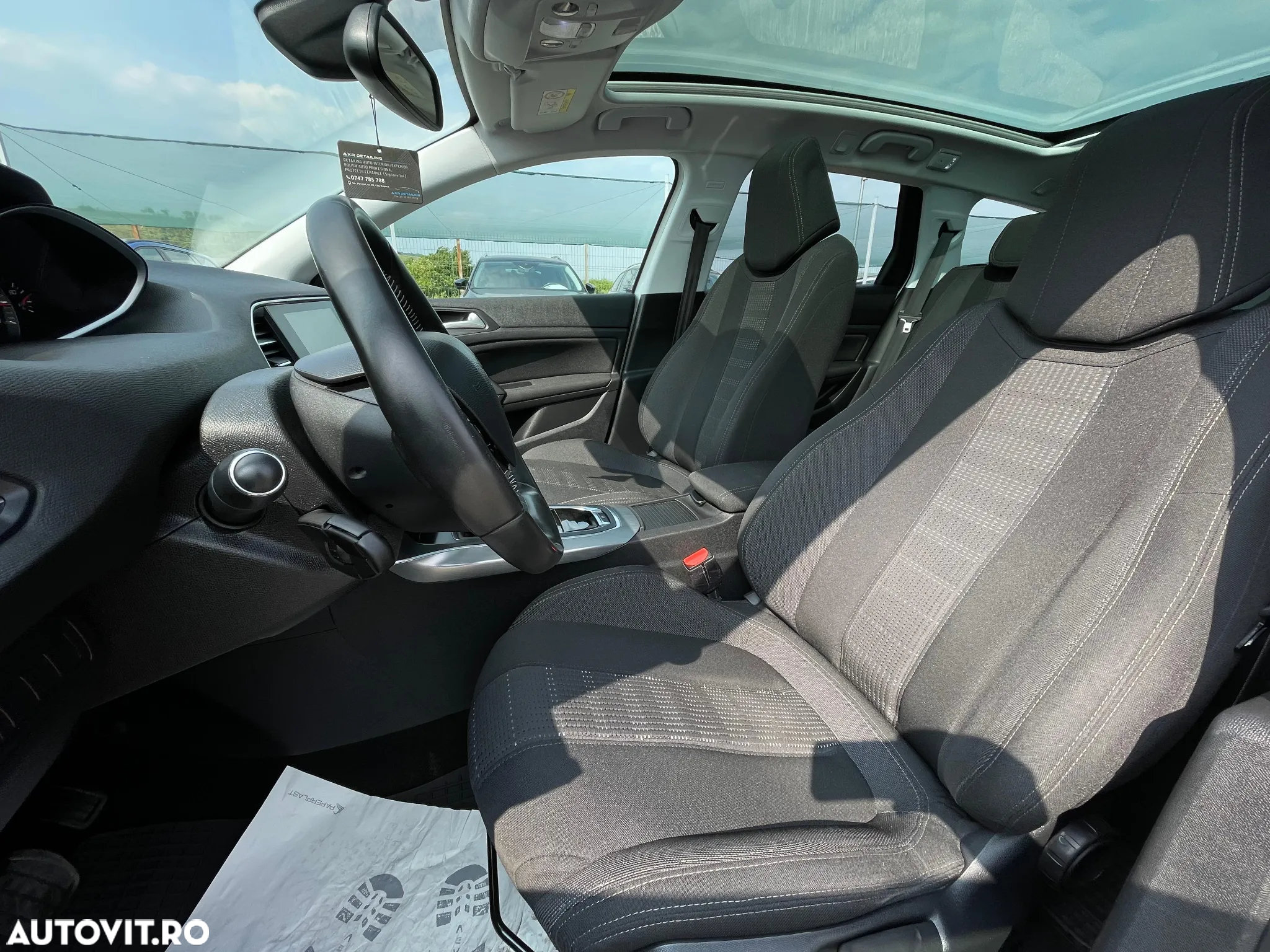 Peugeot 308 SW 1.2 L PureTech Turbo Allure Aut. - 14