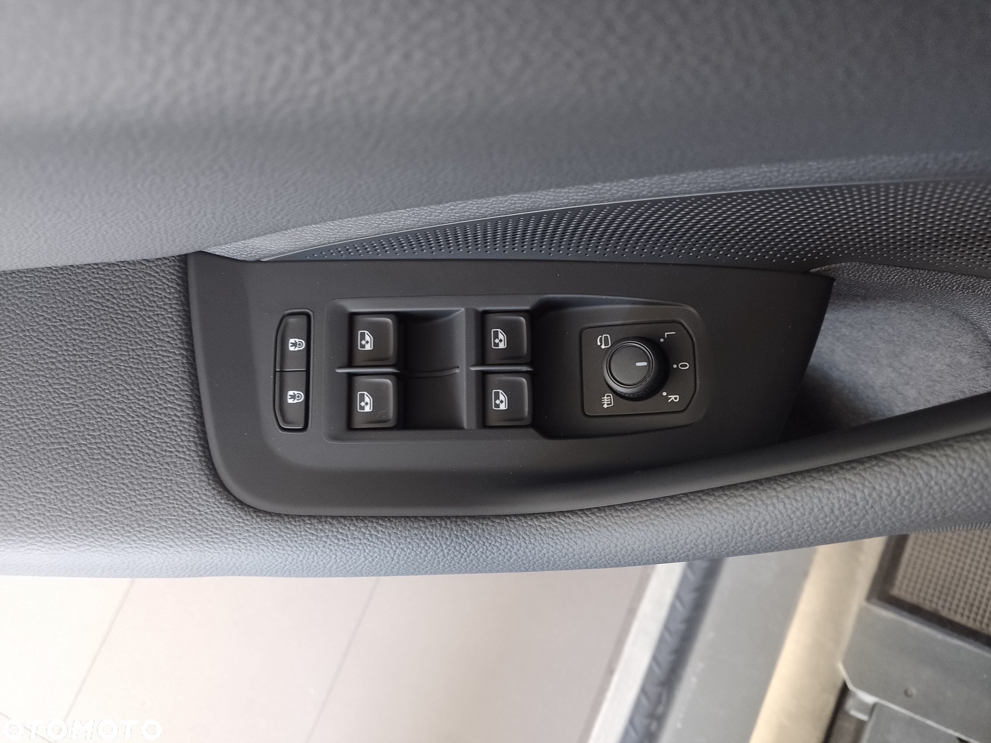 Skoda Superb 2.0 TSI L&K DSG - 17