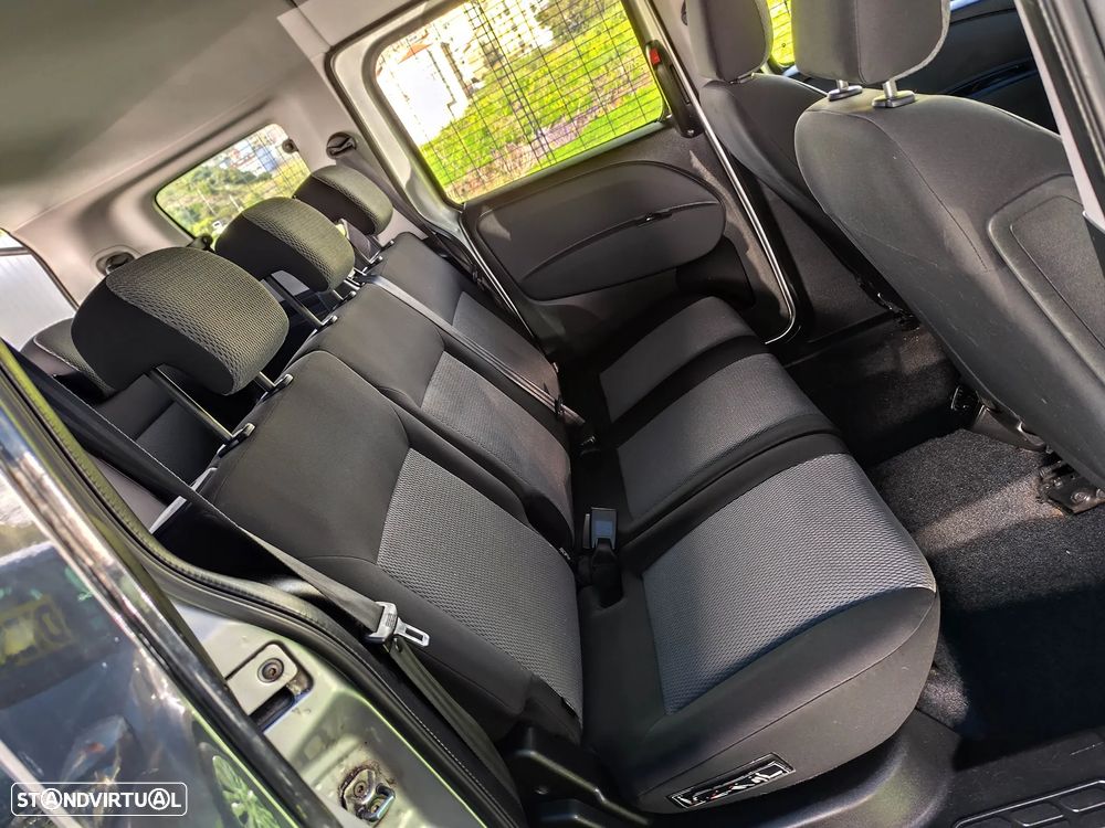 Fiat Doblo 1.3 M-Jet 7L Start&Stop - 41