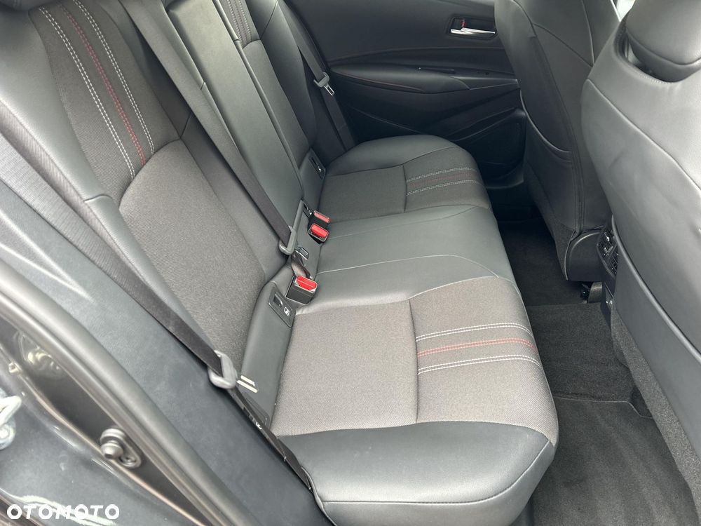 Toyota Corolla 1.8 Hybrid GR Sport Dynamic - 16