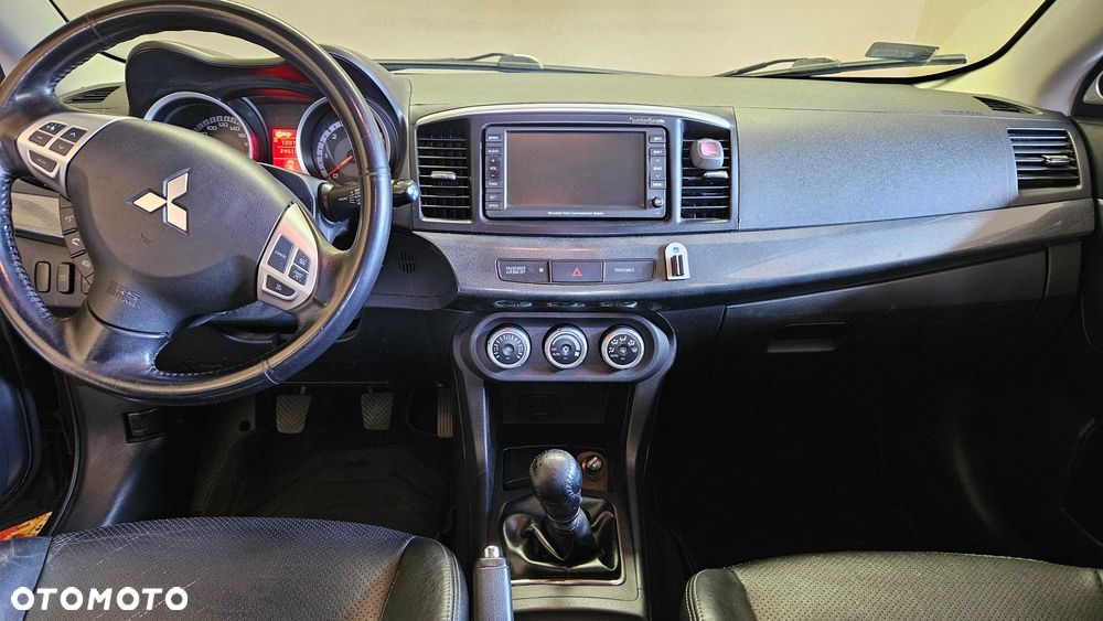 Mitsubishi Lancer - 7