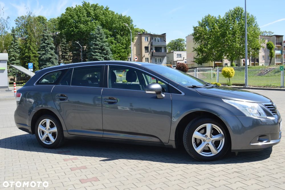 Toyota Avensis 2.0 D-4D Sol - 10