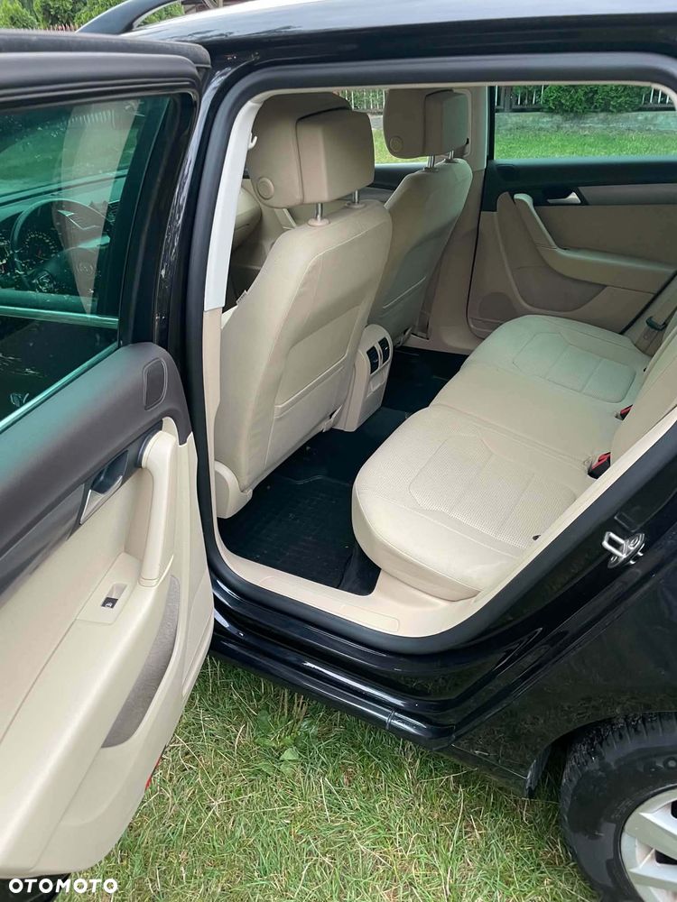 Volkswagen Passat - 9