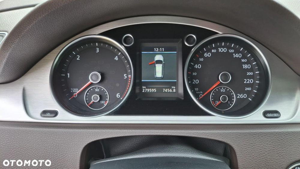 Volkswagen Passat 1.6 TDI Comfortline - 23
