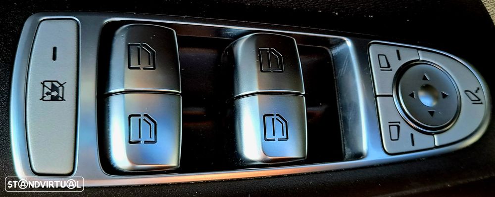 Mercedes-Benz E 300 Bluetec Hybrid Avantgarde - 31