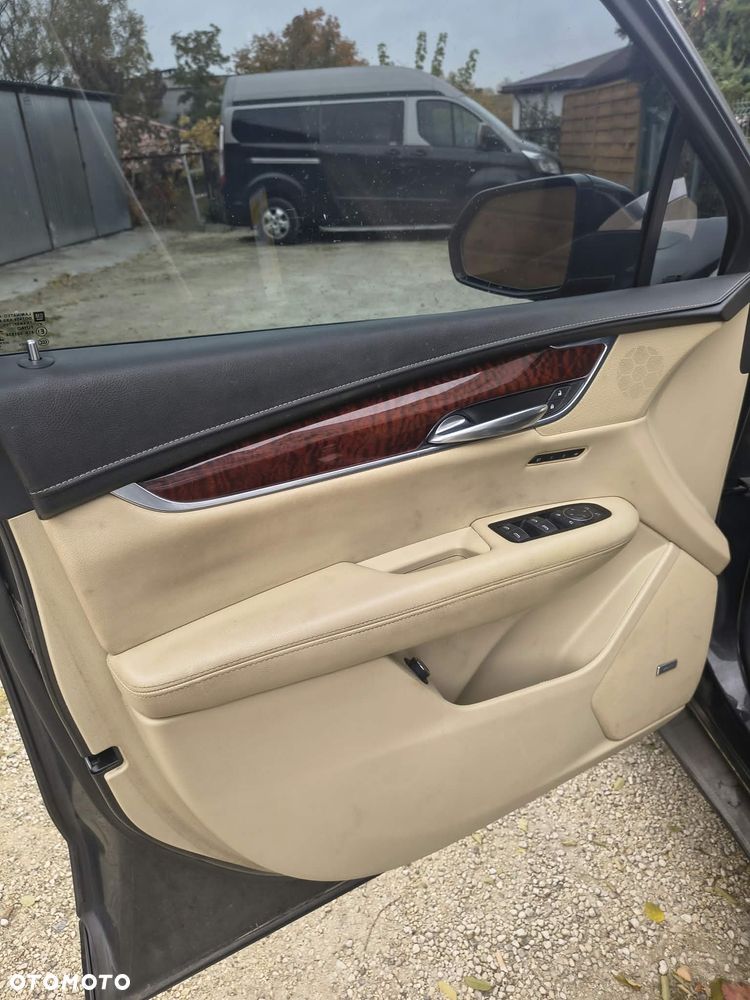 Cadillac XT5 - 14