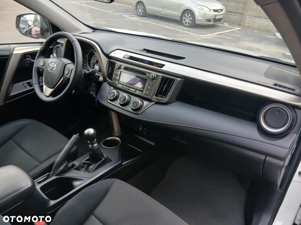 Toyota RAV4 2.0 D-4D Active 4x2 - 29