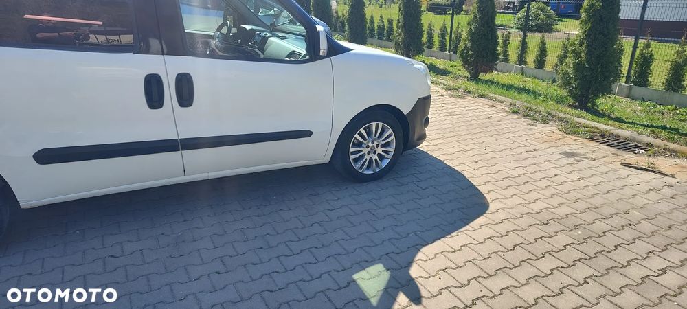 Fiat Doblo 2.0 Multijet 16V Emotion - 12