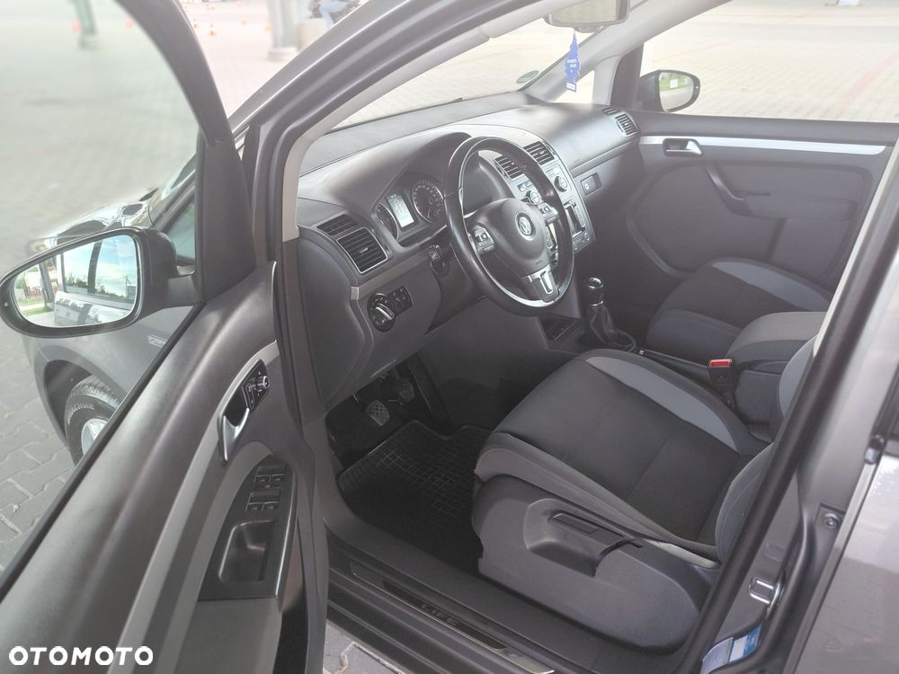 Volkswagen Touran 2.0 TDI DPF BlueMotion Technology Life - 13