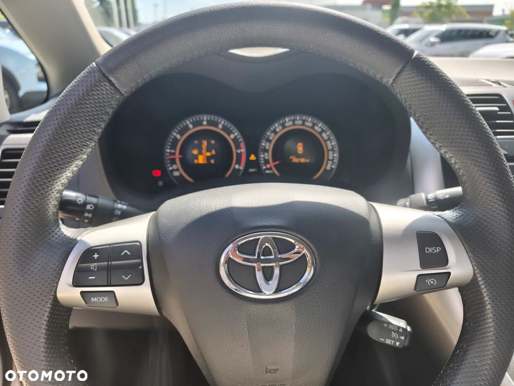 Toyota Auris 1.6 Sol - 14