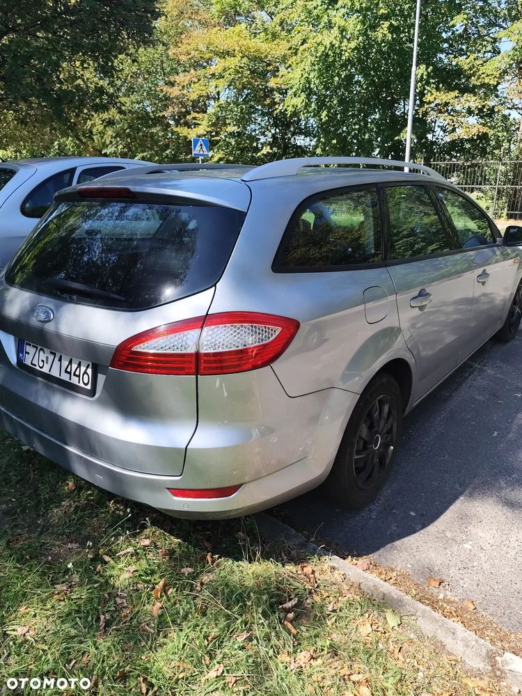 Ford Mondeo 2.0 Ghia - 3