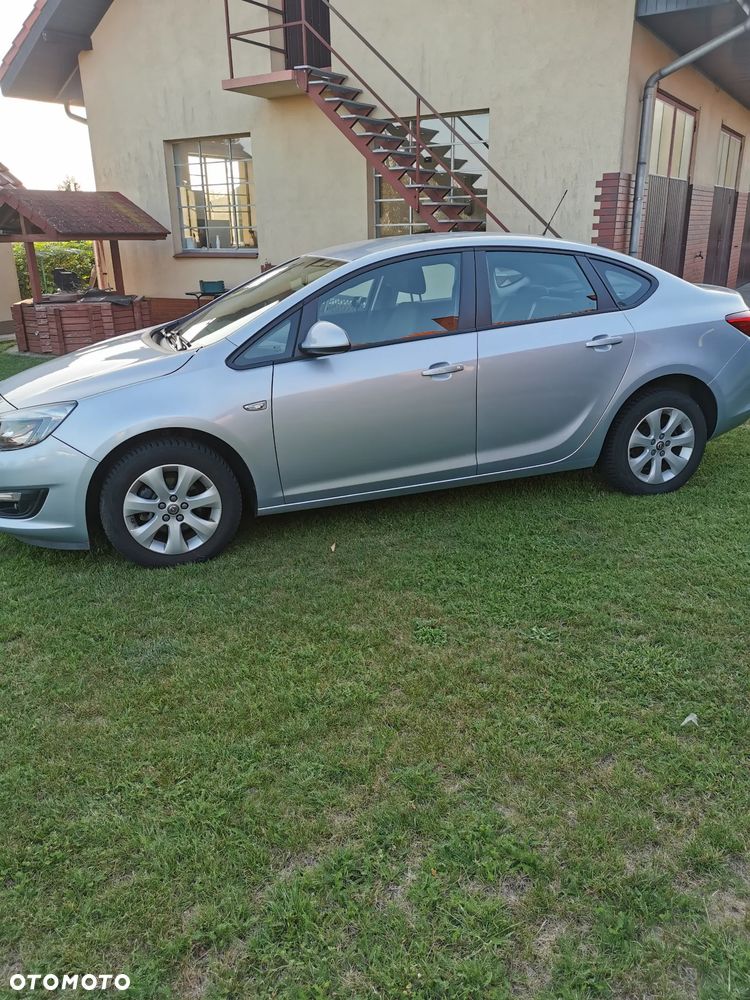 Opel Astra 1.6 Active EU6 - 14