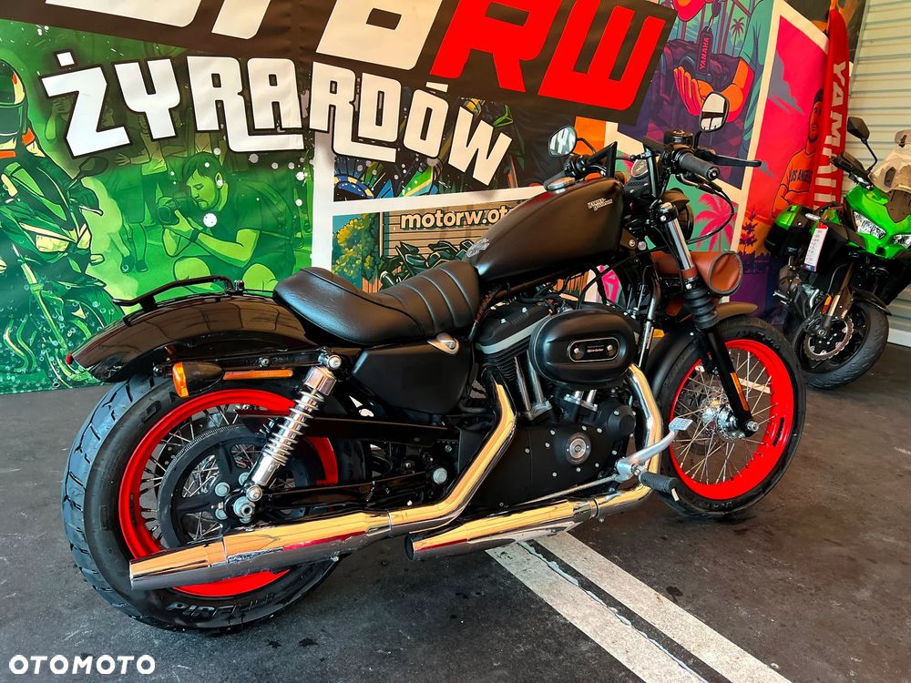 Harley-Davidson Sportster Iron 883 - 6