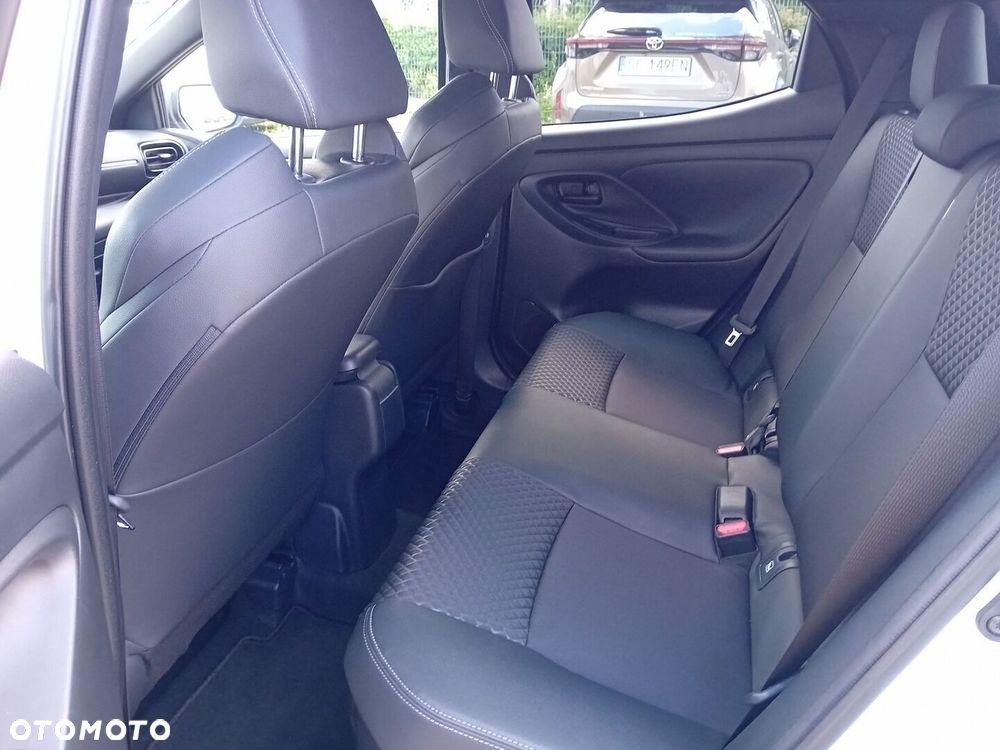 Toyota Yaris Hybrid 1.5 Selection Style - 13