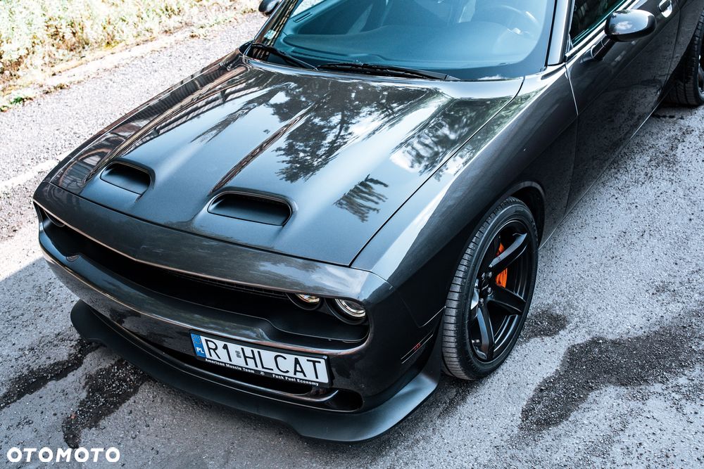 Dodge Challenger 6.2 Hellcat - 18