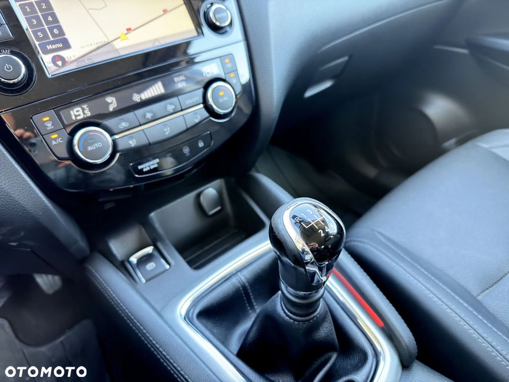 Nissan Qashqai 1.6 DIG-T 360 - 27