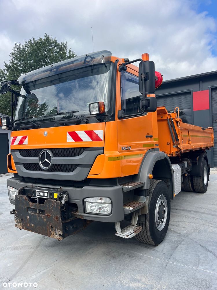 Mercedes-Benz Axor 1829 Wywrotka 4x4 Napęd na Mostach 4x4  Na Wał Reduktor Biegi Terenowe Czolownica Hydraulika Boczna Klimatyzacja Webasto Manual Grzana szyba Pług Piaskarka Solarka Schnitd Stratos B50-36 - 2