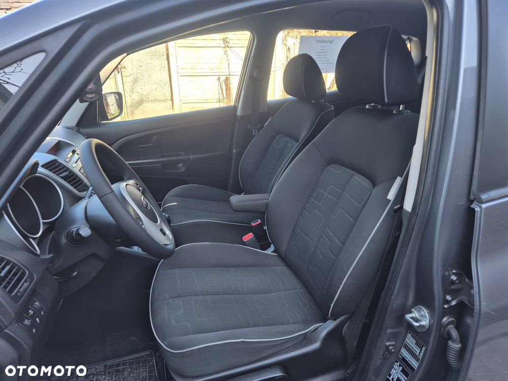 Kia Venga - 6