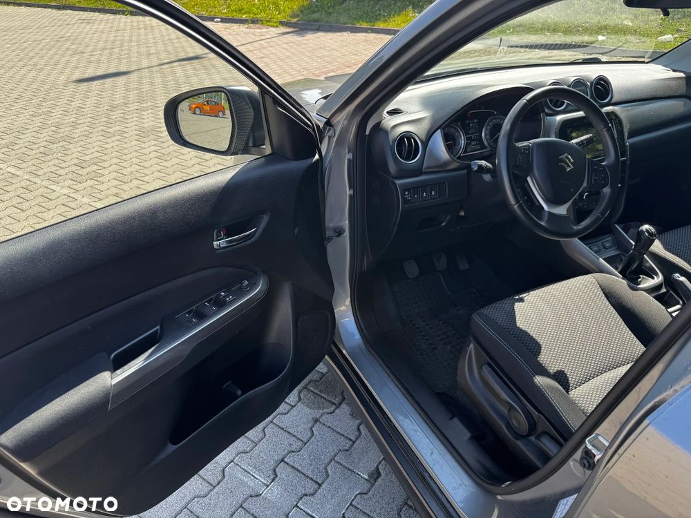 Suzuki Vitara 1.0 Boosterjet Premium 2WD - 12