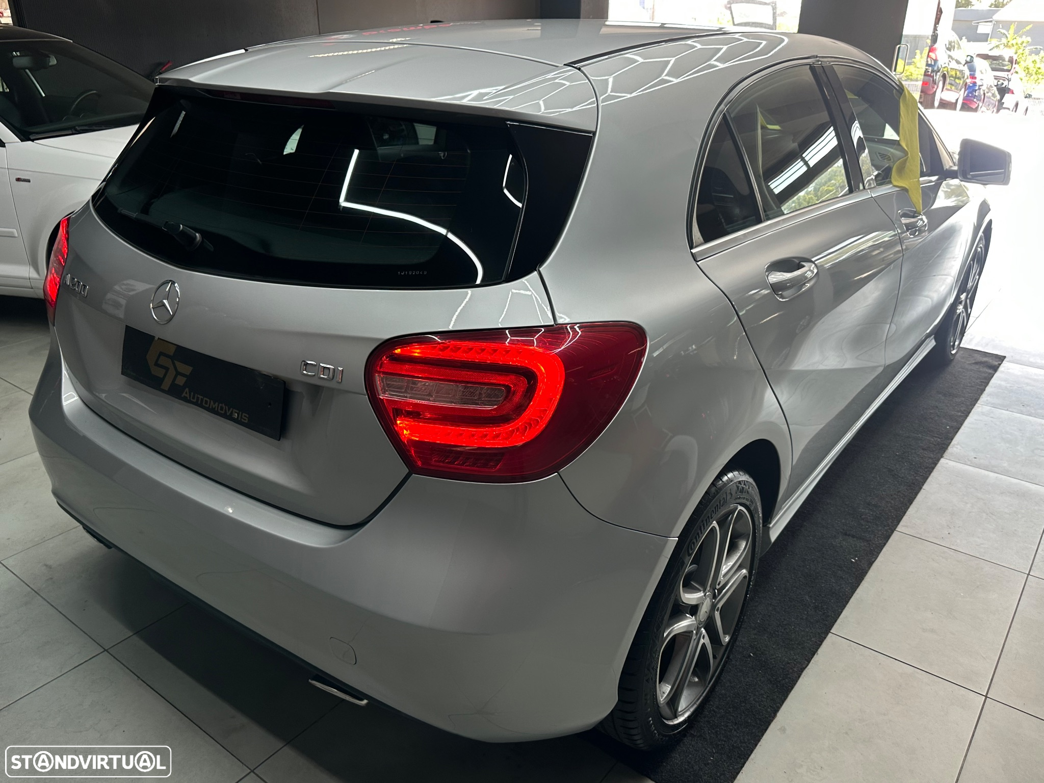 Mercedes-Benz A 200 CDI (BlueEFFICIENCY) Urban - 3