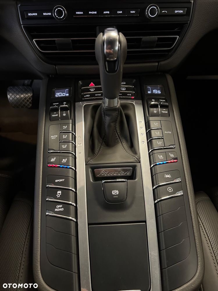 Porsche Macan - 21