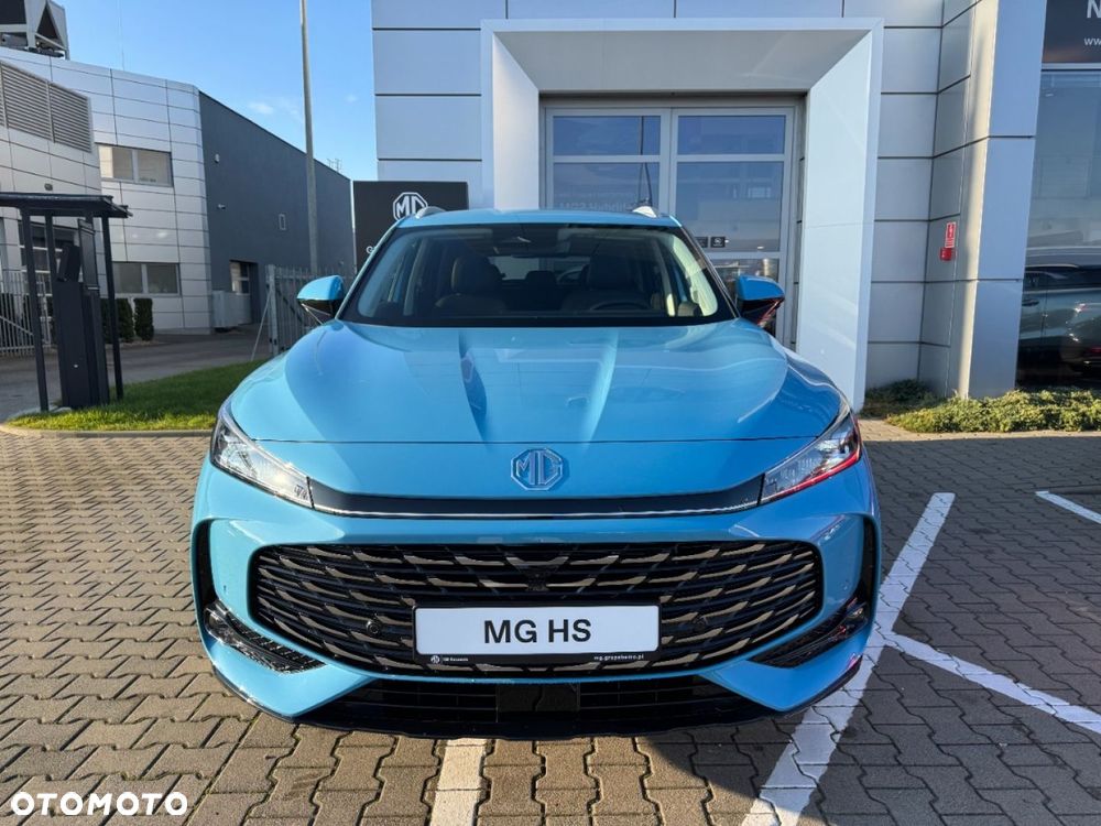 MG HS - 4