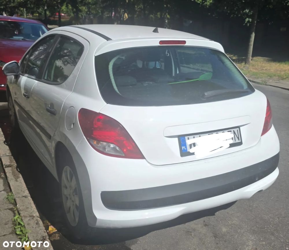 Peugeot 207 - 11