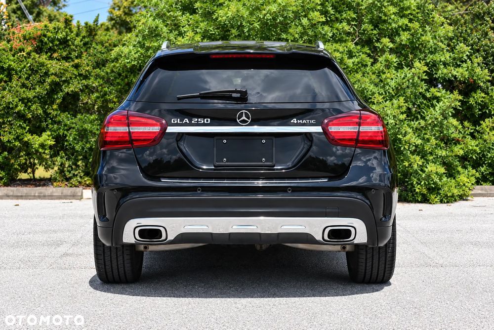 Mercedes-Benz GLA 250 4Matic 7G-DCT AMG Line - 4