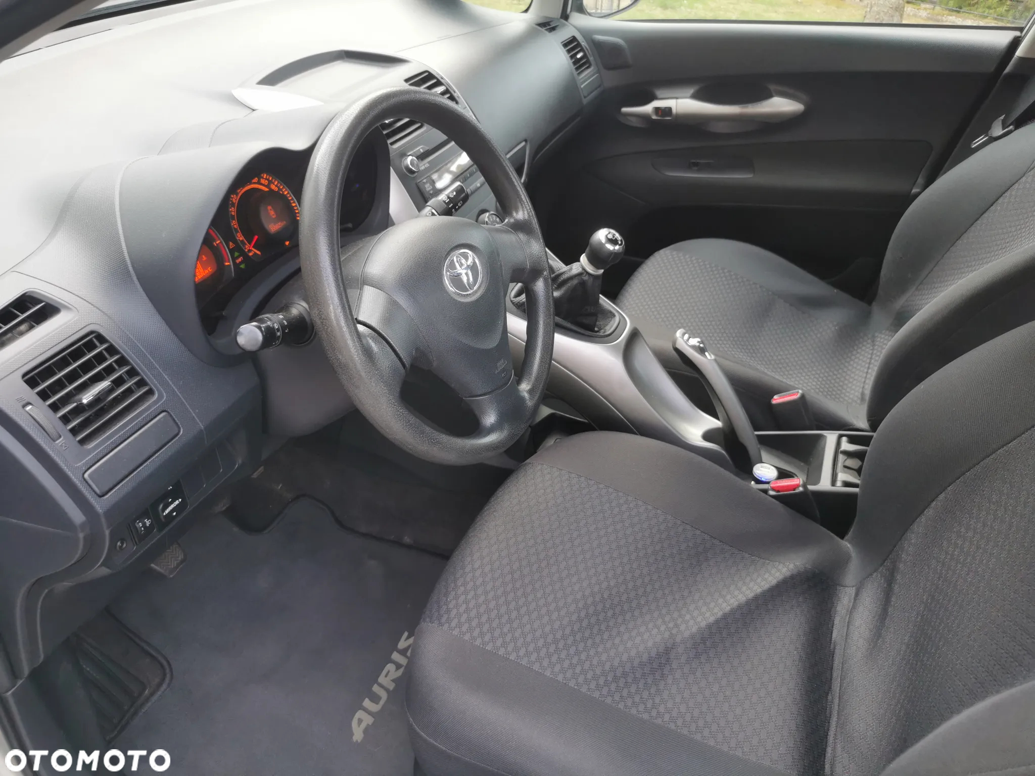 Toyota Auris 1.33 VVT-i Terra - 11