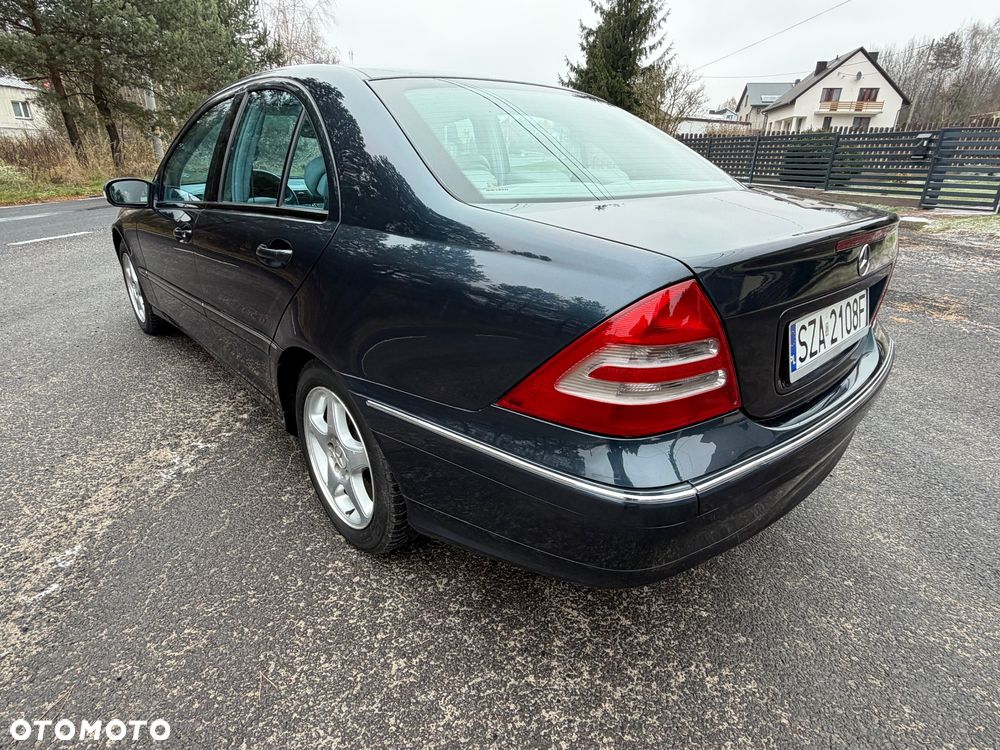 Mercedes-Benz Klasa C 220 T CDI Avantgarde - 20
